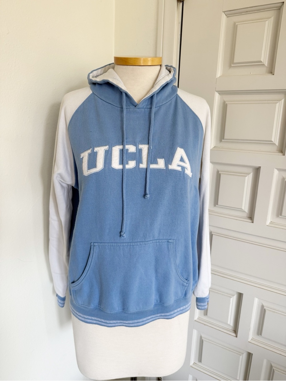 UCLA Blue & White Hooded Sweatshirt Camp David Collegiate Embroidered Sz Medium